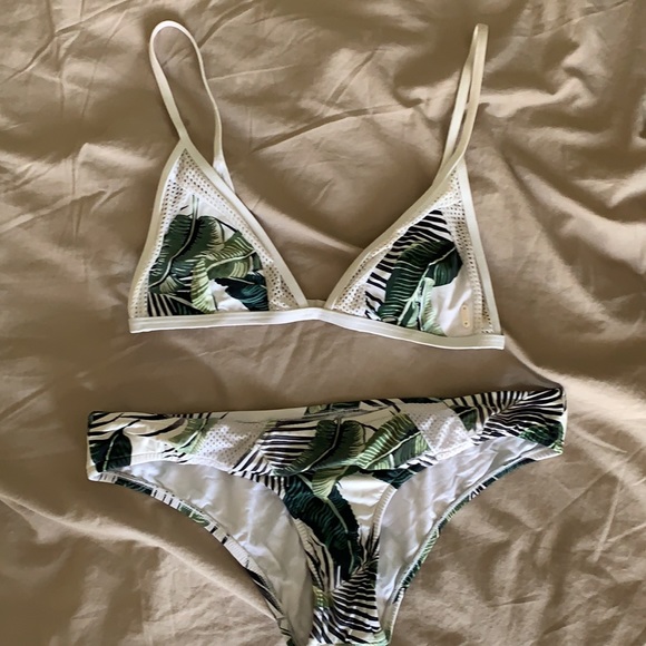 Rip Curl Bikini - Picture 2 of 3